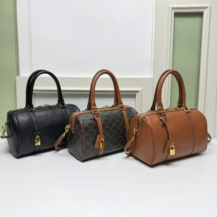 Picture of Celine Handbags _SKUfw225667075fw